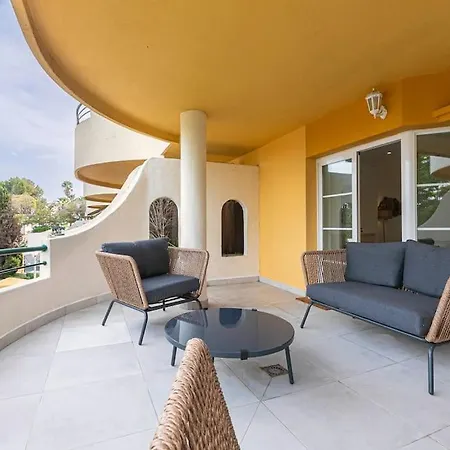 Spacious Duplex Steps To Puerto Banus * Marbella