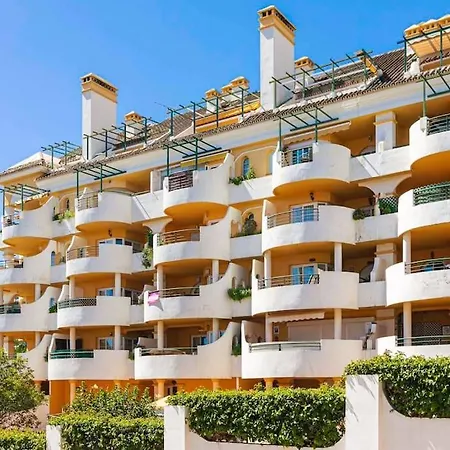 Apartment Spacious Duplex Steps To Puerto Banus Marbella