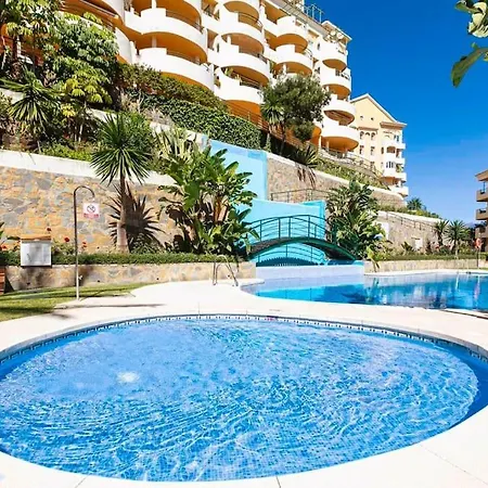 Spacious Duplex Steps To Puerto Banus *