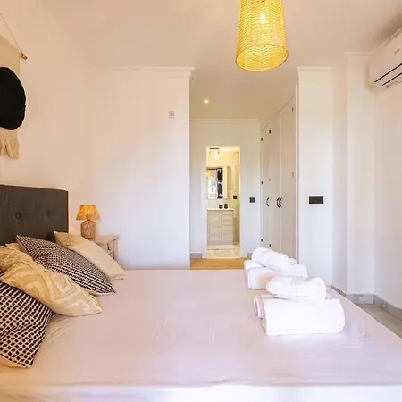 Spacious Duplex Steps To Puerto Banus Marbella